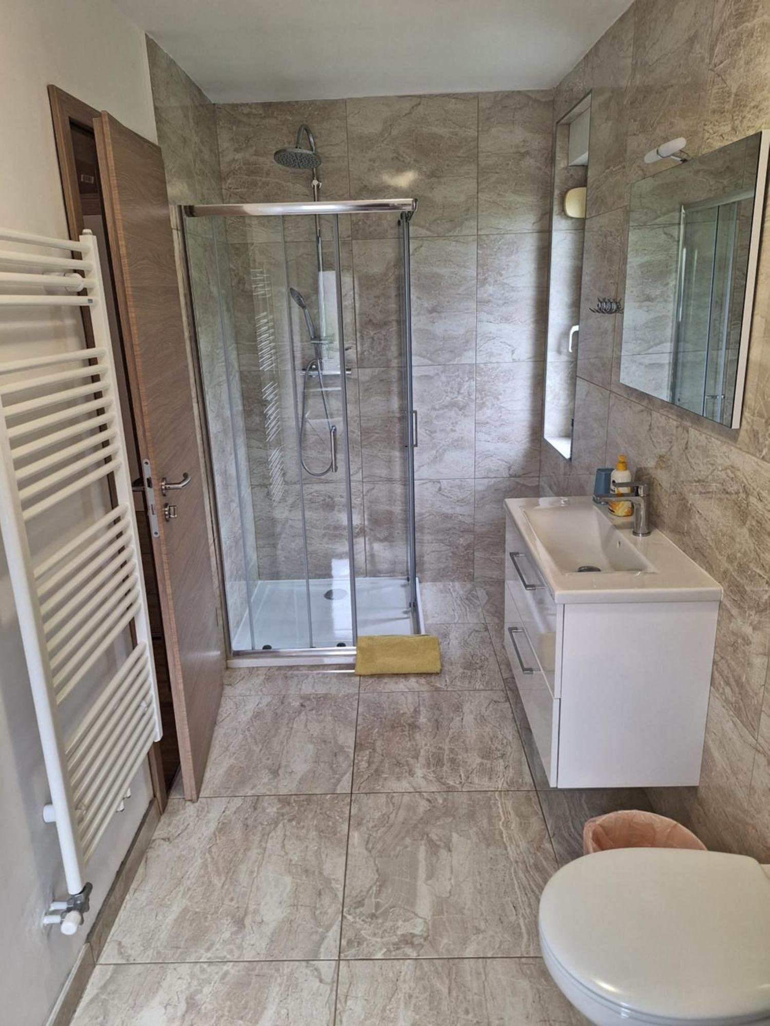 Guesthouse Flower ليوبليانا المظهر الخارجي الصورة